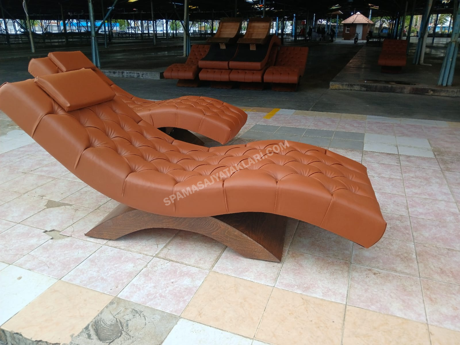 DÜĞMELİ DİNLENME YATAĞI